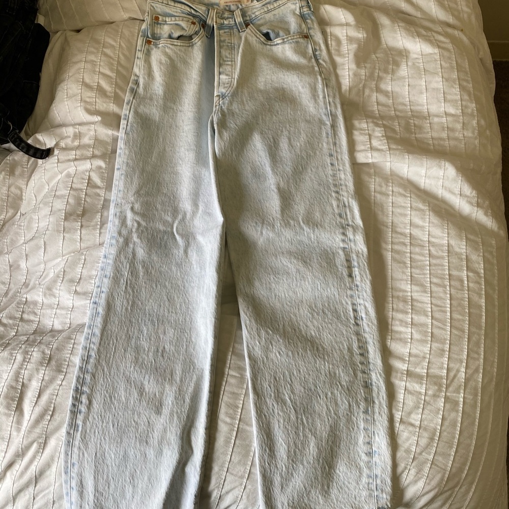 Levi’s Rib Cage Jeans